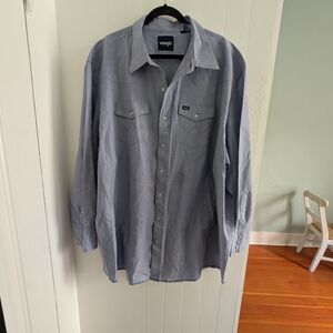 Wrangler Men's Light Blue Casual Button Down Shirt